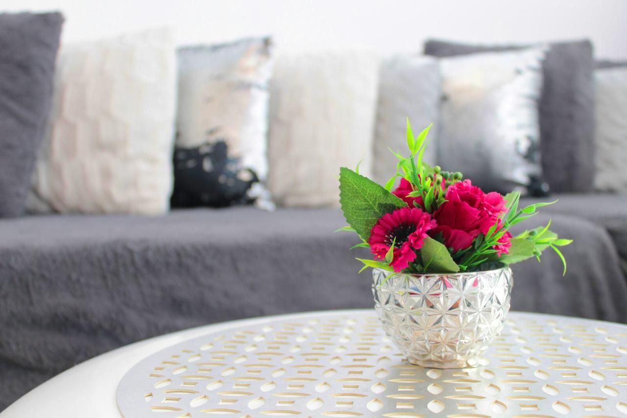 White Luxury Apartment Sibiu